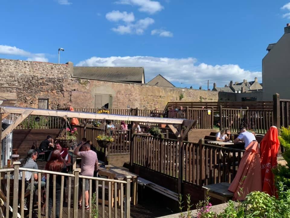 Cutty Sark Inn Eyemouth Exterior foto